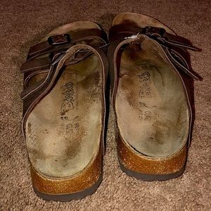 USED Brown Birken size 42 (PRICE IS NON-NEGOTIABLE)